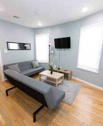 Greenville Apartment | Cozy & Classy 3-Bed to mins NYC