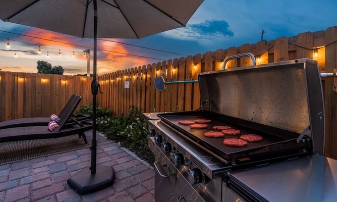 Lake Worth House | Cozy, clean home with heated saltwater pool, game room, bikes, lake community!