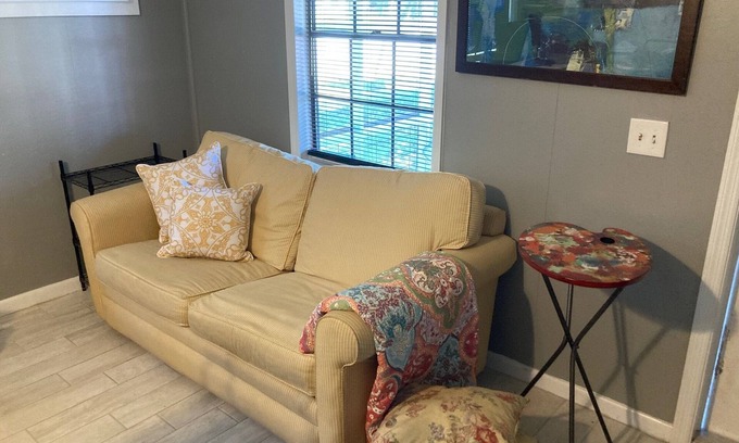 Carrabelle House | Cozy Coastal Bungalow Close to Marina