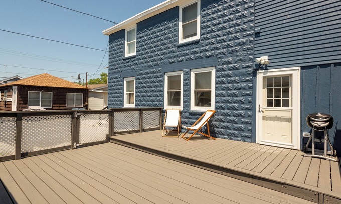 Salisbury Beach Apartment | Cozy Coastal Cove. 2-bedroom apartment with WiFi, AC in peaceful Salisbury