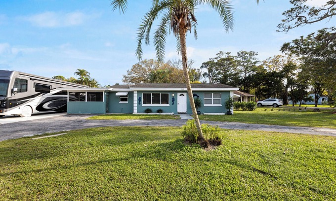 Fort Pierce House | Cozy & Coastal Fort Pierce Pool home