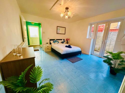 Tunstall House | Cozy Comfort Home