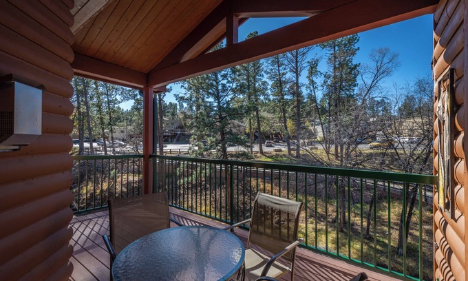Ruidoso Condo | Cozy Comfort - You May Never Want to Leave this Cozy One Bedroom Condo!