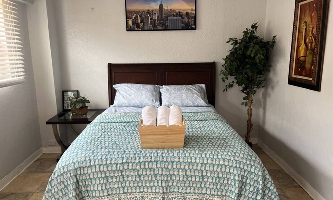 Miami Gardens House | Cozy & comfortable Guest house