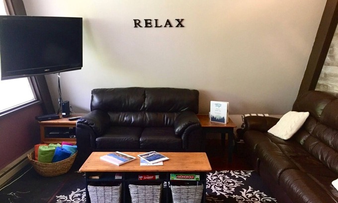 Silver Star Mountain Condo | Cozy Condo in Slope side Pinnacles - Private Hot Tub - Pet Friendly!