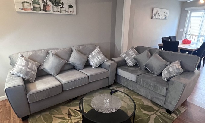 East Haven Condo | Cozy condo close to downtown New Haven