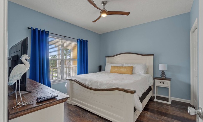 Sandestin Condo | Cozy Condo next to Ascension Sacred Heart Hospital