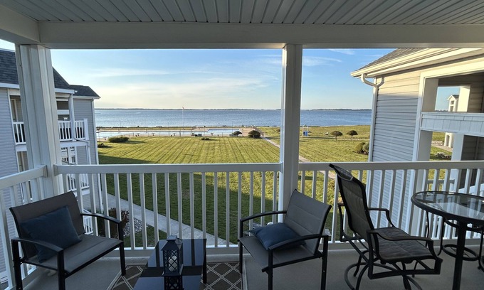 Ocean View Condo | Cozy condo with amazing water views only 8 min from Bethany Beach !