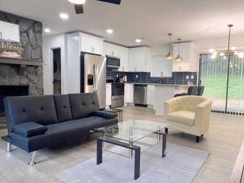 Belvedere Park House | Cozy Contemporary Bungalow