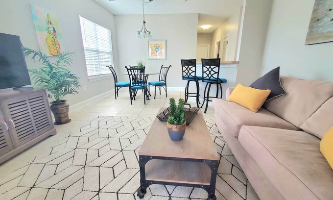 Waterford Plantation Condo | Cozy Corner Carolina Forest - 3 bedroom Lake View