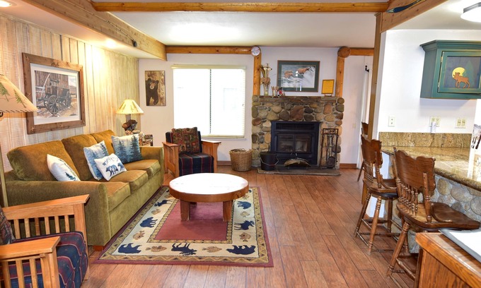 Mammoth Lakes Condo | Cozy corner family Condo, #121 warm wood cabin feel, just steps from the shuttle