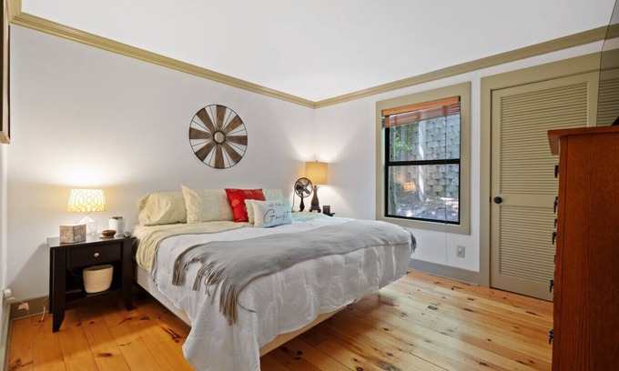 Big Canoe Condo | Cozy Corner in Big Canoe