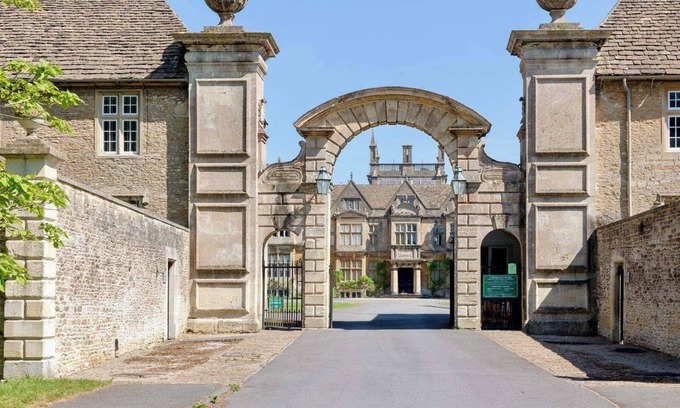 Corsham Apartment | Cozy Corsham Apartment with 2 Bedrooms