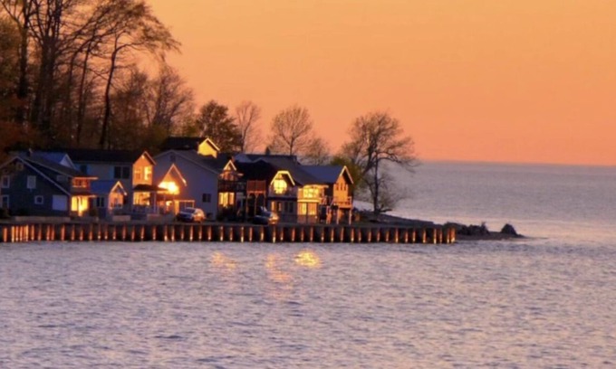 North East Cottage | Cozy Cottage for Two. 50 feet from Lake Erie with private BEACH & SUNSETS.