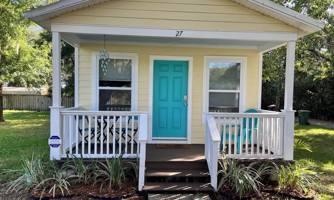 St. Augustine House | Cozy cottage in a cute neighborhood with parking, close to historic downtown!