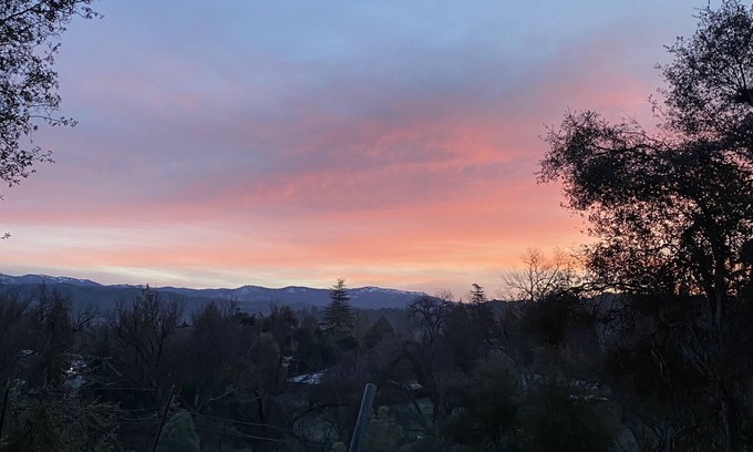 Oakhurst Cottage | Cozy cottage in delightful Ahwahnee with AC, WiFi