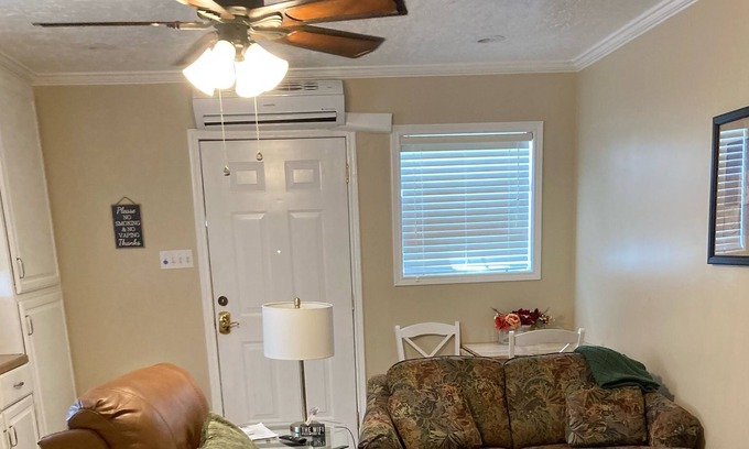 Prien Cottage | Cozy Cottage in Safe Neighborhood