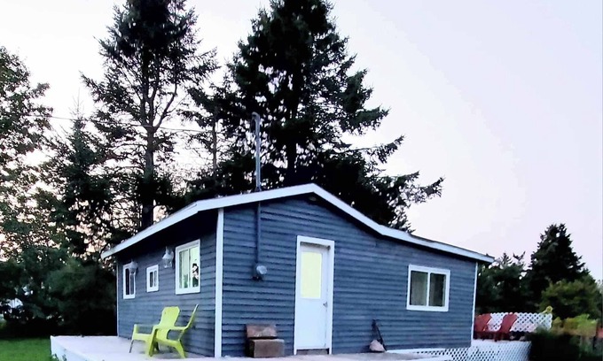 Maitland Cottage | COZY COTTAGE IN SELMAnOpens for 2025 season in April