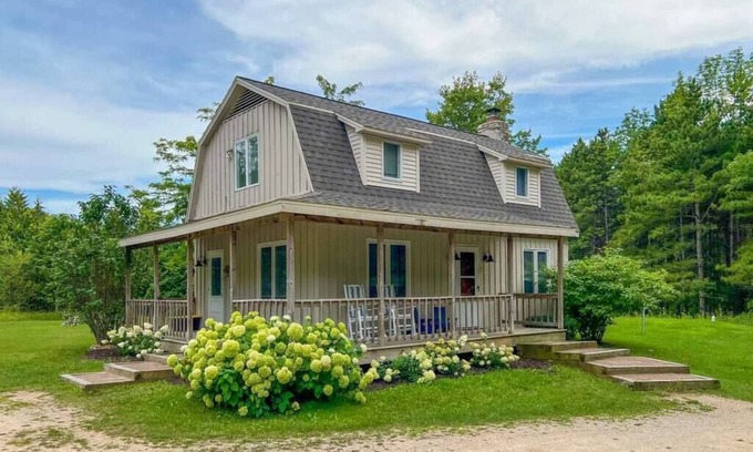 Ellison Bay House | Cozy Cottage in the woods