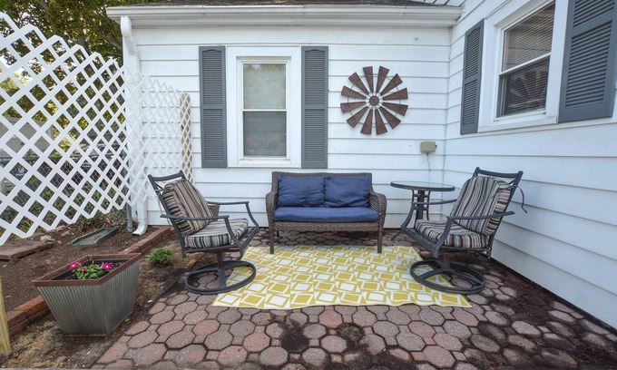 Winston - Salem Cottage | Cozy Cottage minutes to Downtown