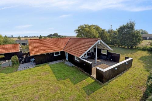 Kramnitse House | Cozy Cottage Near Beach With Fenced Garden