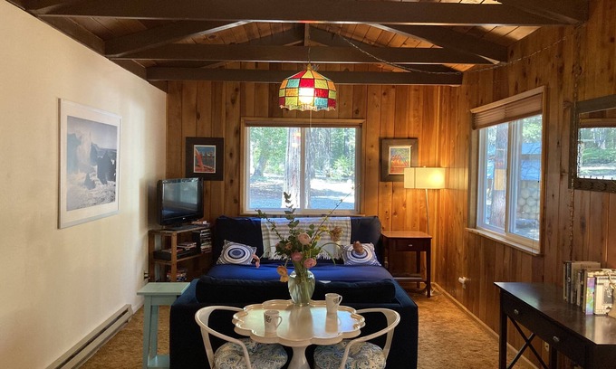 Nevada City Cottage | Cozy Cottage Near Scotts Flat Lake