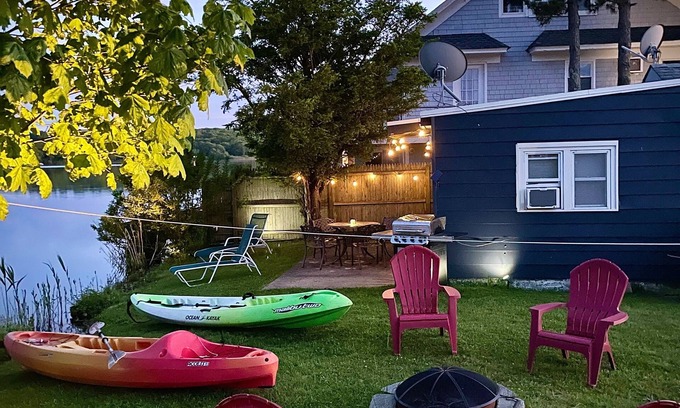 Montauk Cottage | Cozy cottage on Fort Pond Lake.