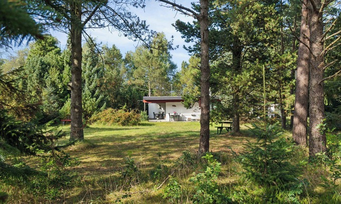 Hojby House | Cozy cottage on natural plot