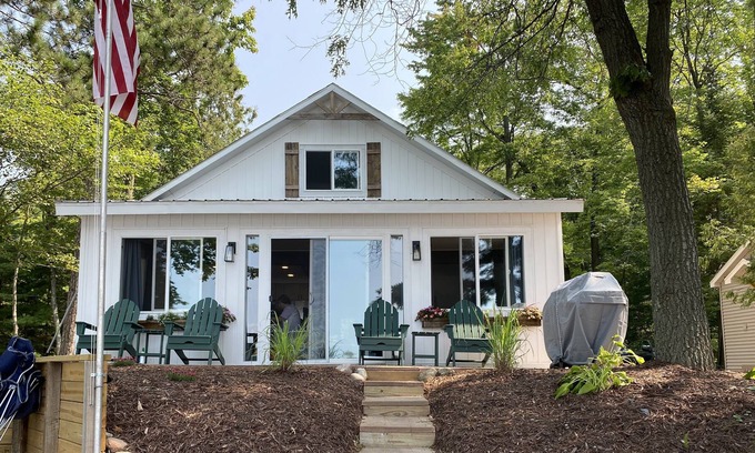 Long Lake House | Cozy Cottage with Breath taking Views!