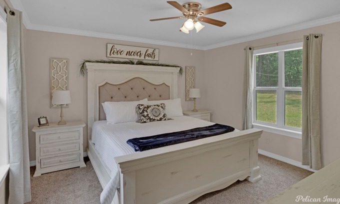 Shreveport House | Cozy Cottage with pool table