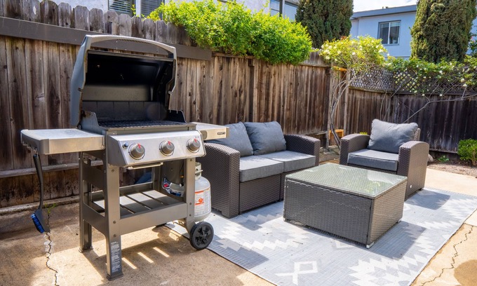 Golden Hill Cottage | Cozy Cottage with Private Backyard - 1 mi away from Downtown/Gaslamp/Balboa Park