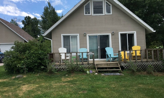 Traverse City House | Cozy Cottage with Lake Leelanau access