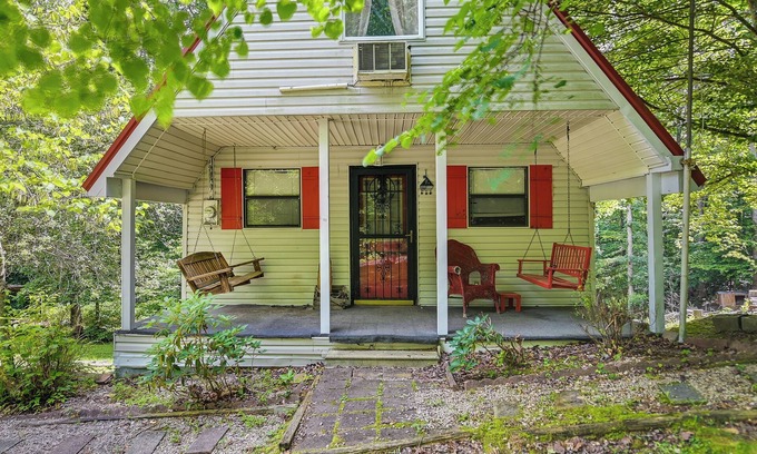 Wellington Cabin | Cozy Country Cabin 4 Mi to Cave Run Lake!