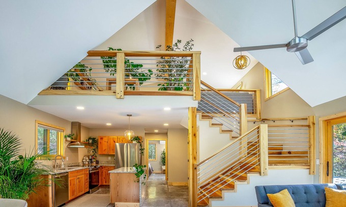 Hendersonville Cabin | Cozy Couples Getaway in Between Brevard and Hendersonville in Pisgah Forest