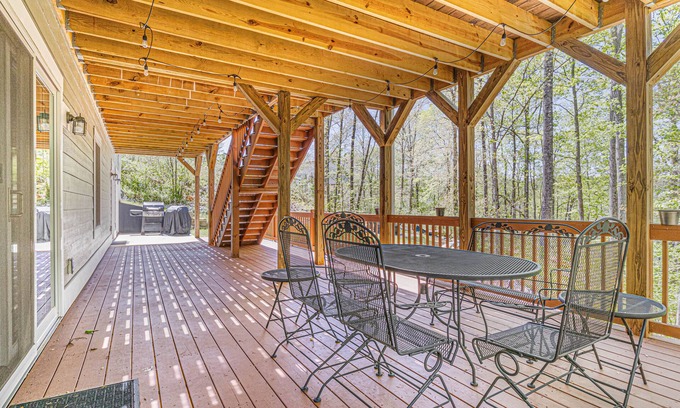 Salem House | Cozy Cove on Lake Keowee!