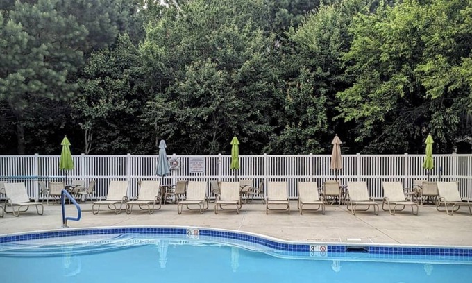 Rehoboth Beach Condo | Cozy Creekwood Getaway on the Highway