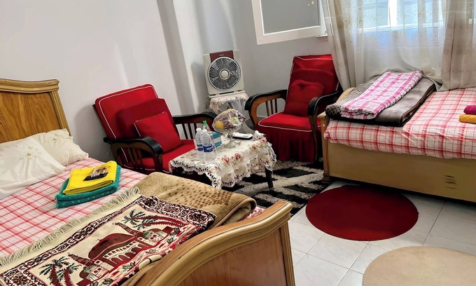 Az-Zohur Apartment | Cozy Deluxe Twin Room at Gadou – Your Port Said Haven