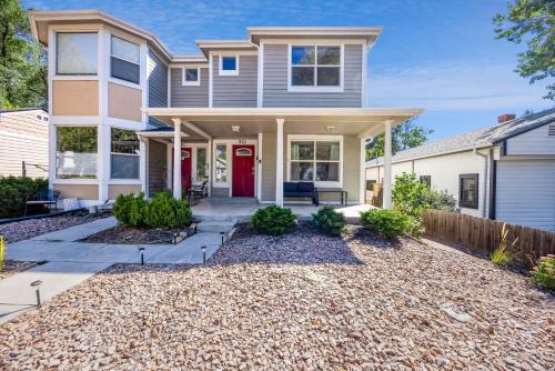 Central Colorado Springs Apartment | Cozy Downtown retreat