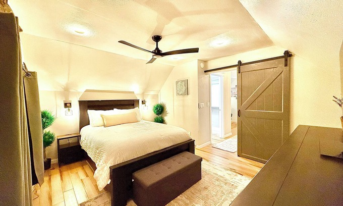 Downtown Colorado Springs House | Cozy Downtown Loft/Private Office & Walk-in Closet
