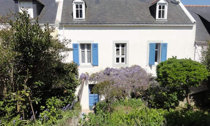 Sauzon House | Cozy Family Home in the Heart of Sauzon, Steps from the Harbor