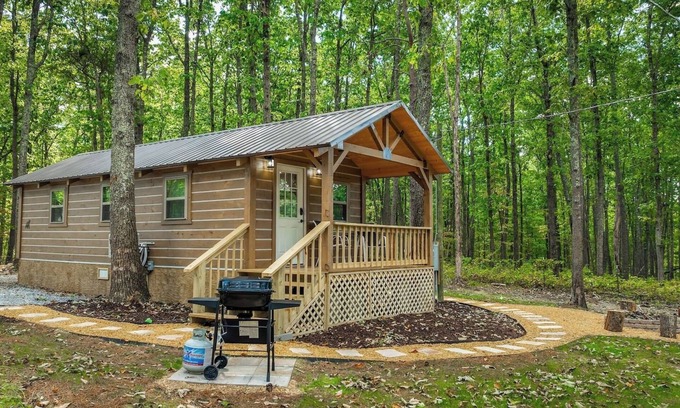 Mentone Cabin | Cozy Forest Cabin Escape