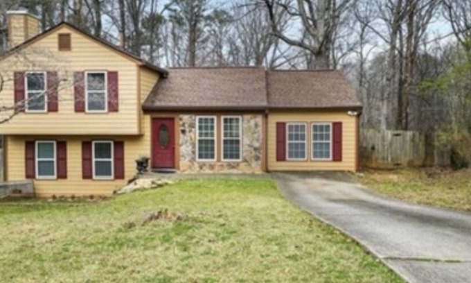 Alpharetta House | Cozy Four Bedroom House