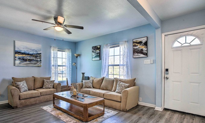 Freeport House | Cozy Freeport Abode Near Golfing & Boating!