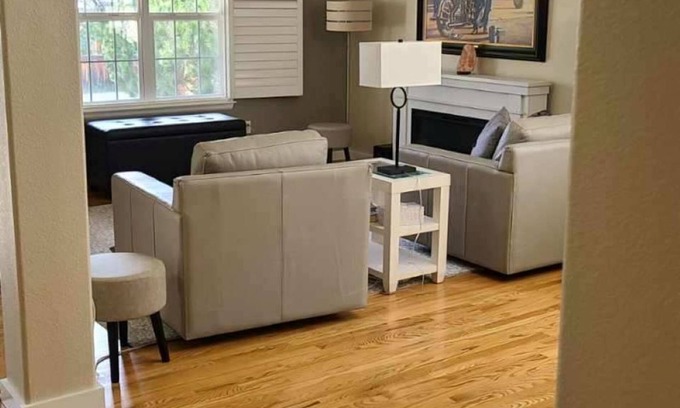 Longmont House | Cozy full house close to downtown Longmont with a relaxing backyard.