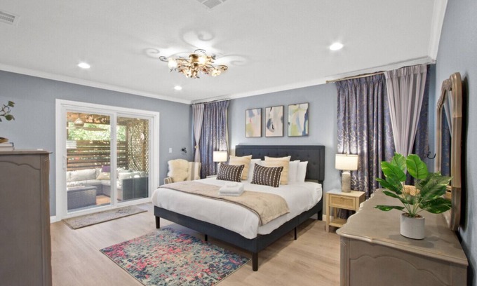 Alhambra House | Cozy Garden Pad with King Beds