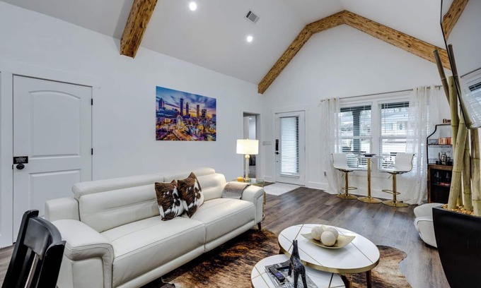 Hapeville House | Cozy Georgia getaway. Minutes from ATL Airport!