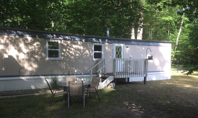 Lake House | Cozy getaway in the woods. Fishing close by.