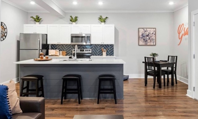 Gracewood Apartment | Cozy Grand Apartment