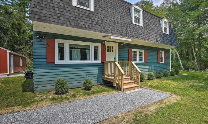 Great Barrington House | Cozy Great Barrington Home ~ 1 Mi to Ski Resort!