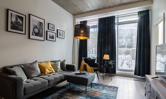 Griffintown Condo | Cozy Ground-floor condo, 10 min walk to Old Montreal